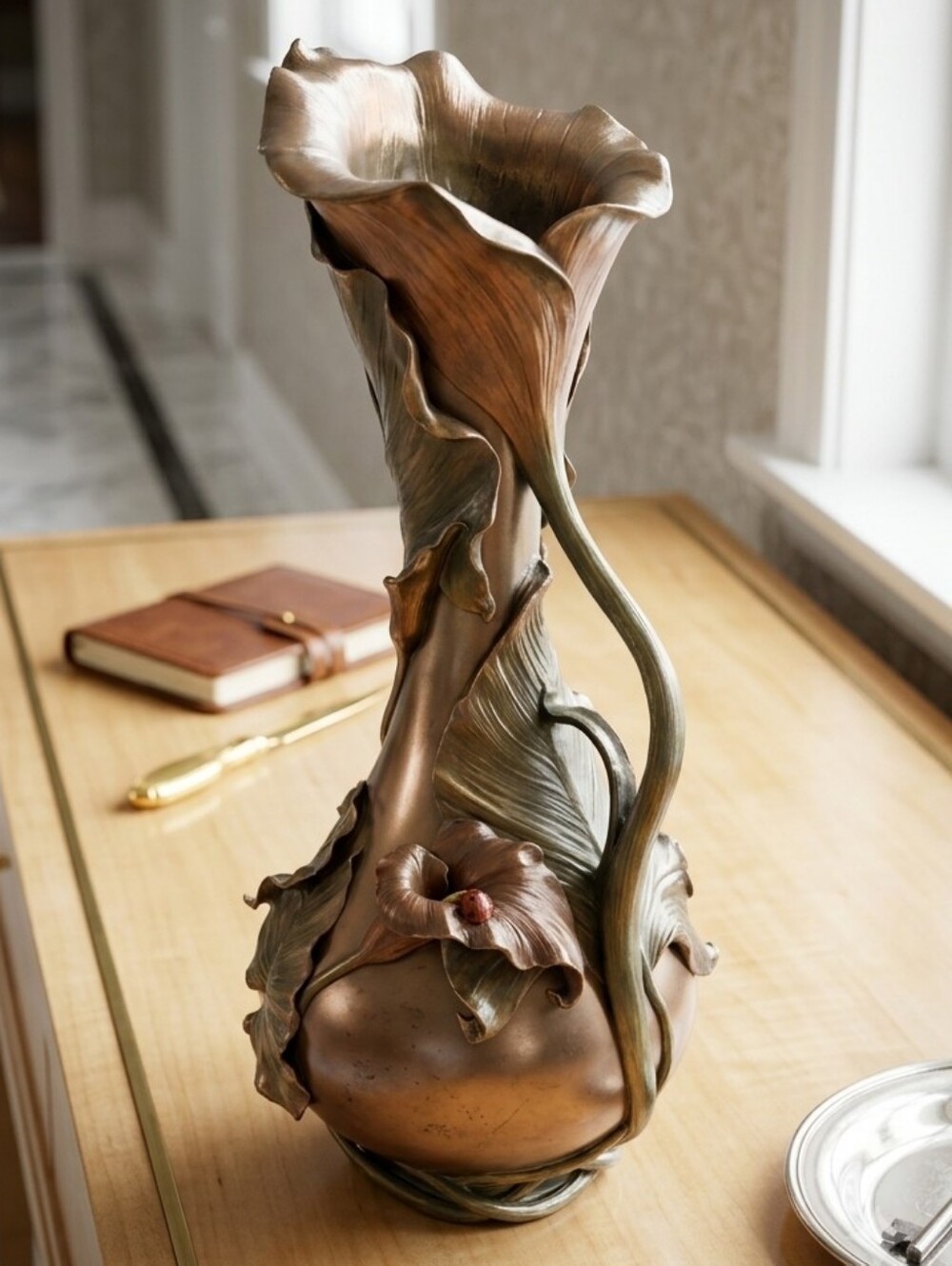 Art Nouveau Style🏺15"HEIGHT Floral Sculpted Vase in Bronze Finish